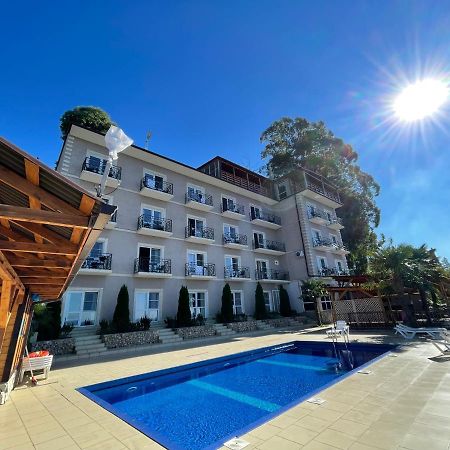 Astan Hotel Gagry Eksteriør bilde