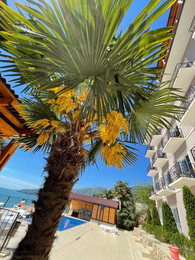 Astan Hotel Gagry Eksteriør bilde