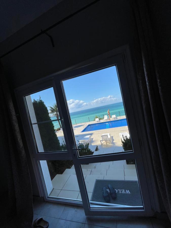 Astan Hotel Gagry Eksteriør bilde