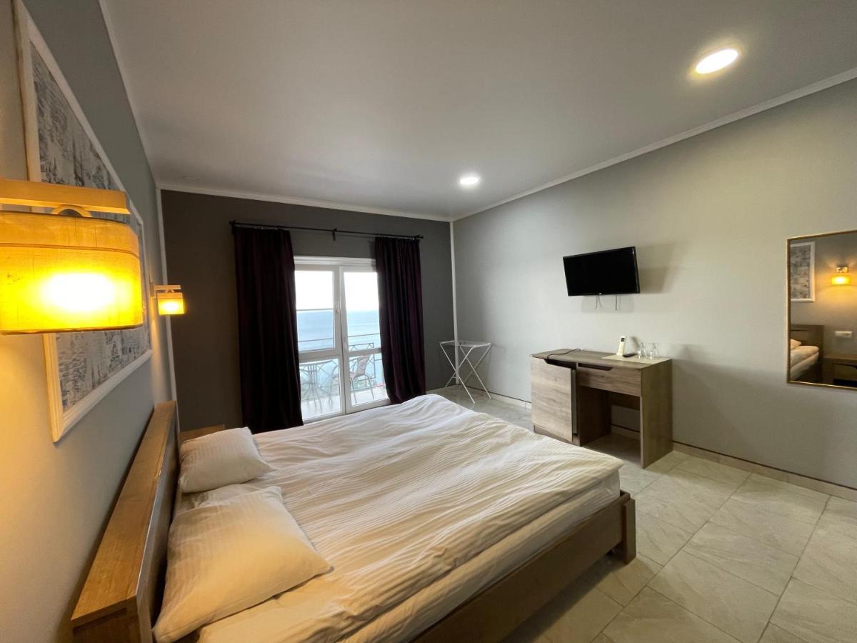 Astan Hotel Gagry Eksteriør bilde