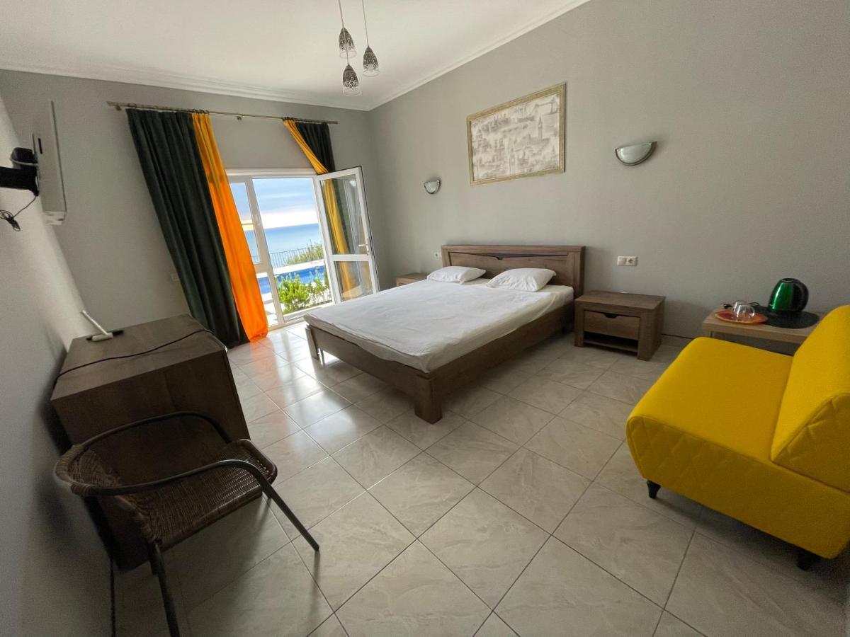 Astan Hotel Gagry Eksteriør bilde
